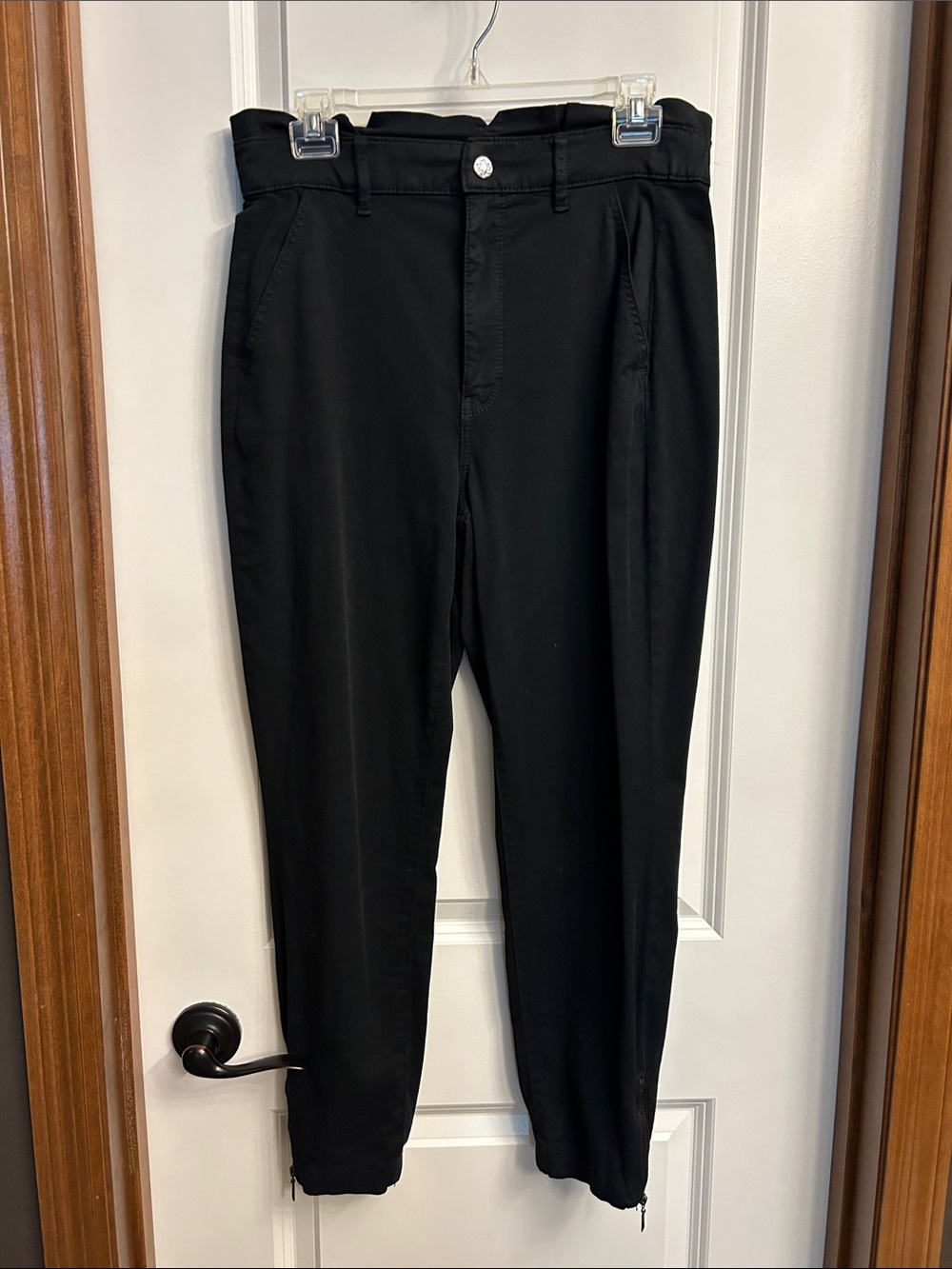 White House Black Market Black Tapered Joggers Pants with ankle zippers